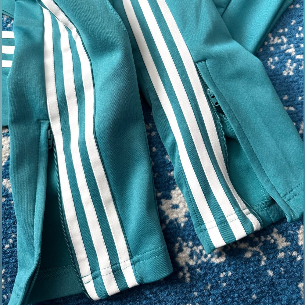 2pcs Adidas Aqua blue Tracksuit with White Accents - Picture 8 of 14